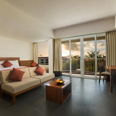 Paragon Hotel Seminyak Exterior photo